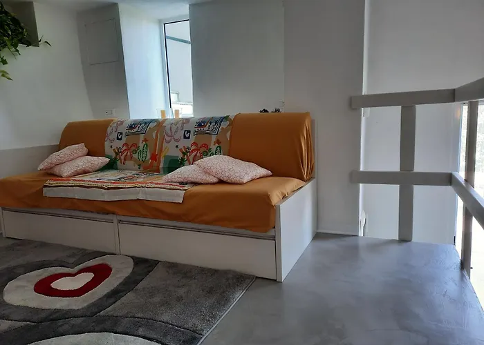 Your Lovely Nest In Como