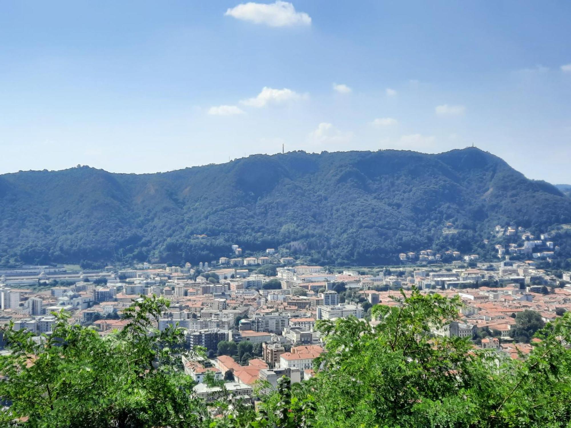 Your Lovely Nest In Côme